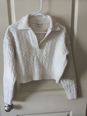 Aritzia Sunday Rest Women's Cream Cable Knit Sweater